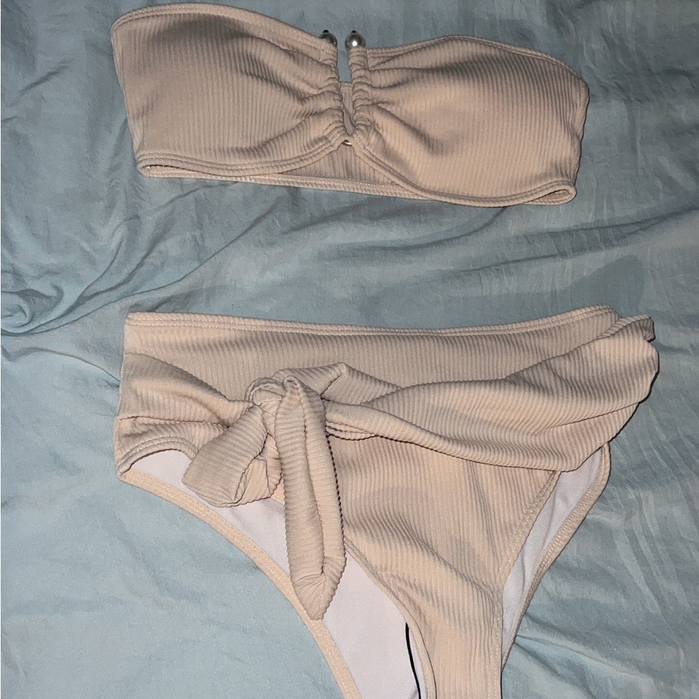 Bathing suit - Picture 4 of 4